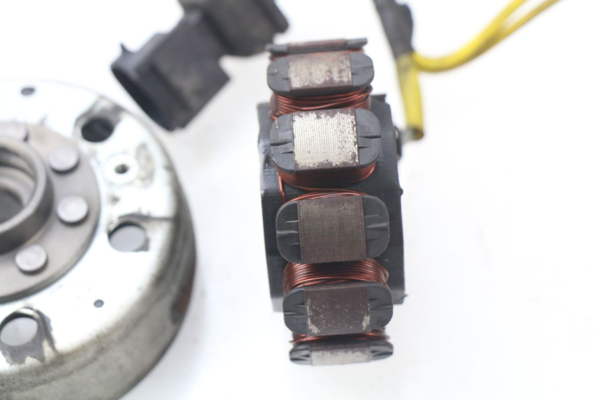 photo de ROTOR STATOR PIAGGIO FLY 125 (2005 - 2012) - Vue d’ensemble