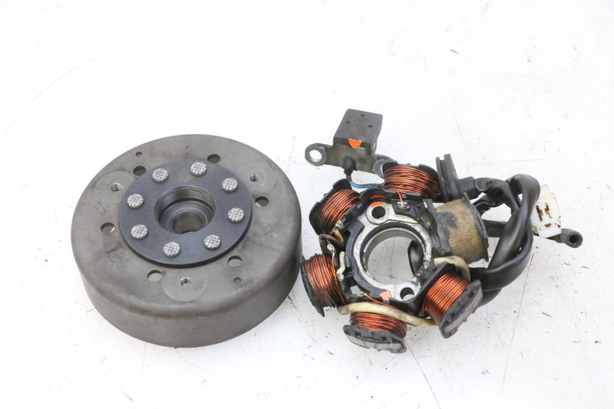 photo de ROTOR STATOR PEUGEOT KISBEE 2T 50 (2010 - 2017) - Vue principale