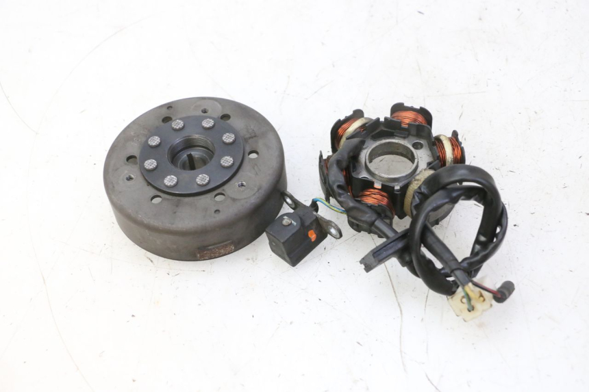 photo de ROTOR STATOR PEUGEOT KISBEE 2T 50 (2010 - 2017) - Zoom état d’usage