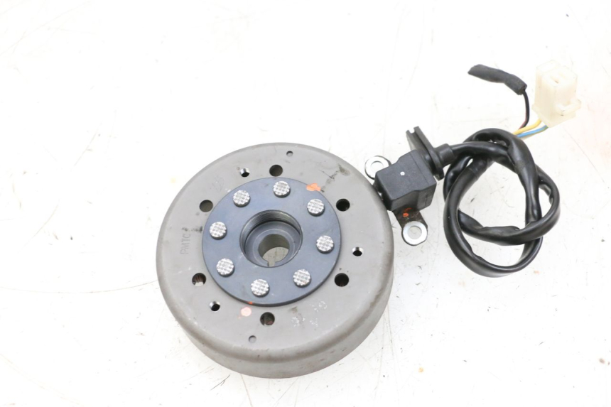 photo de ROTOR STATOR PEUGEOT KISBEE 2T 50 (2010 - 2017) - Détail de la pièce