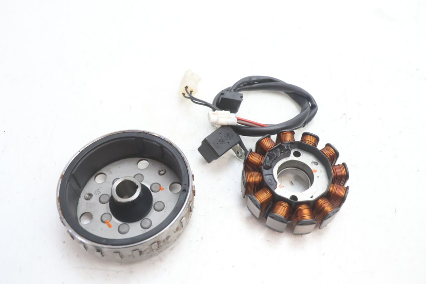 photo de ROTOR STATOR PEUGEOT KISBEE 2T 50 (2018 - 2022) - Détail de la pièce