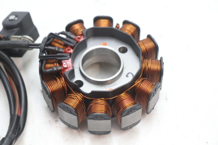 photo de ROTOR STATOR PEUGEOT KISBEE 2T 50 (2018 - 2022) - Vue d’ensemble