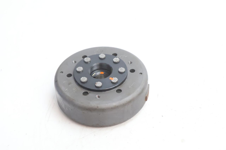 photo de ROTOR STATOR PEUGEOT KISBEE 2T 50 (2010 - 2017) - État de surface