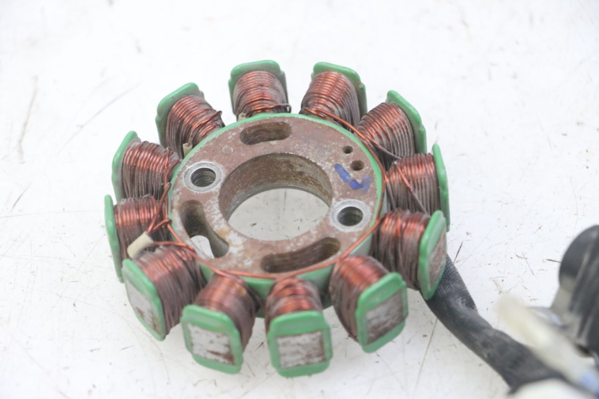 photo de ROTOR STATOR PEUGEOT KISBEE 4T 50 (2018 - 2022) - Gros plan technique