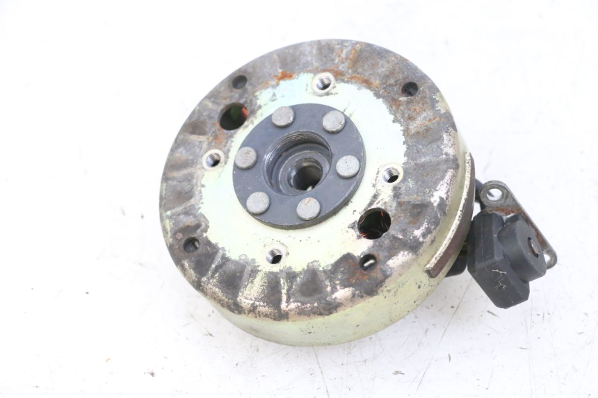 photo de ROTOR STATOR PEUGEOT KISBEE 4T 50 (2018 - 2022) - Détail de la pièce