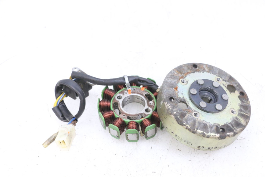 photo de ROTOR STATOR PEUGEOT KISBEE 4T 50 (2018 - 2022) - Gros plan technique