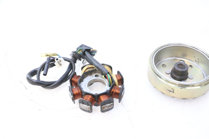 photo de ROTOR STATOR PEUGEOT KISBEE 4T 50 (2010 - 2017) - Autre angle de vue
