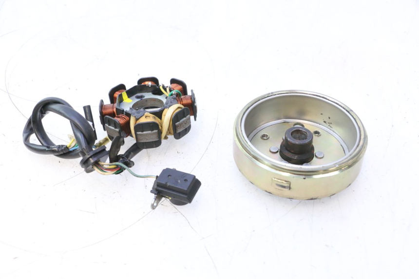 photo de ROTOR STATOR PEUGEOT KISBEE 4T 50 (2010 - 2017) - Vue d’ensemble
