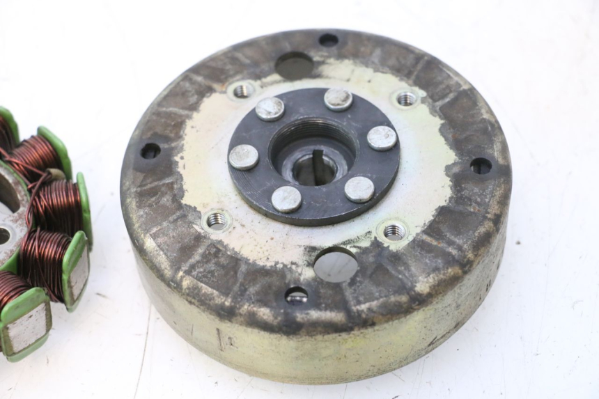 photo de ROTOR STATOR PEUGEOT KISBEE 4T 50 (2018 - 2022) - Vue produit