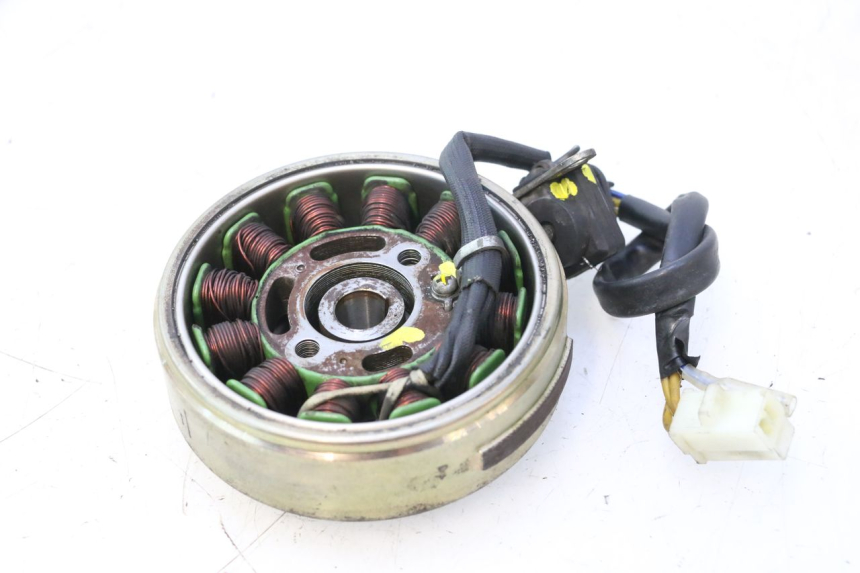 photo de ROTOR STATOR PEUGEOT KISBEE 4T 50 (2018 - 2022) - Autre angle de vue
