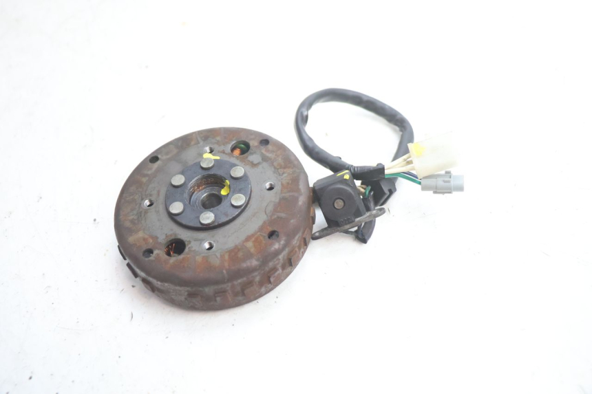 photo de ROTOR STATOR PEUGEOT KISBEE 4T 50 (2018 - 2022) - Zoom état d’usage
