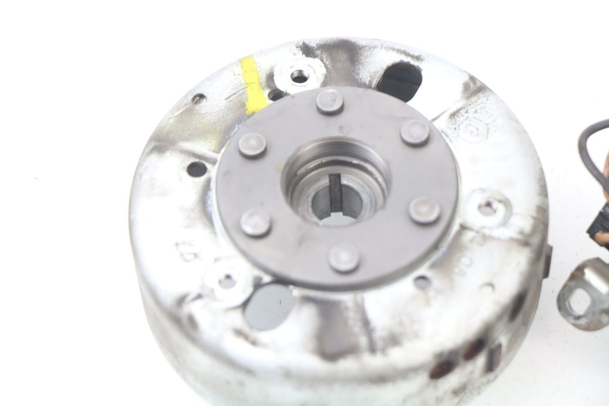 photo de ROTOR STATOR PIAGGIO LIBERTY 4T 50 (2004 - 2008) - Points de fixation