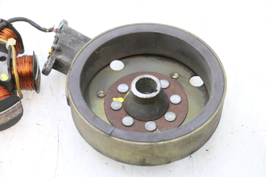 photo de ROTOR STATOR PIAGGIO LIBERTY 50 (1998 - 2003) - Zoom composants