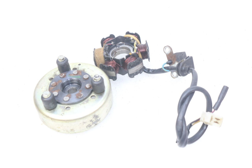 photo de ROTOR STATOR PEUGEOT LUDIX BLASTER 50 (2006 - 2014) - Autre angle de vue