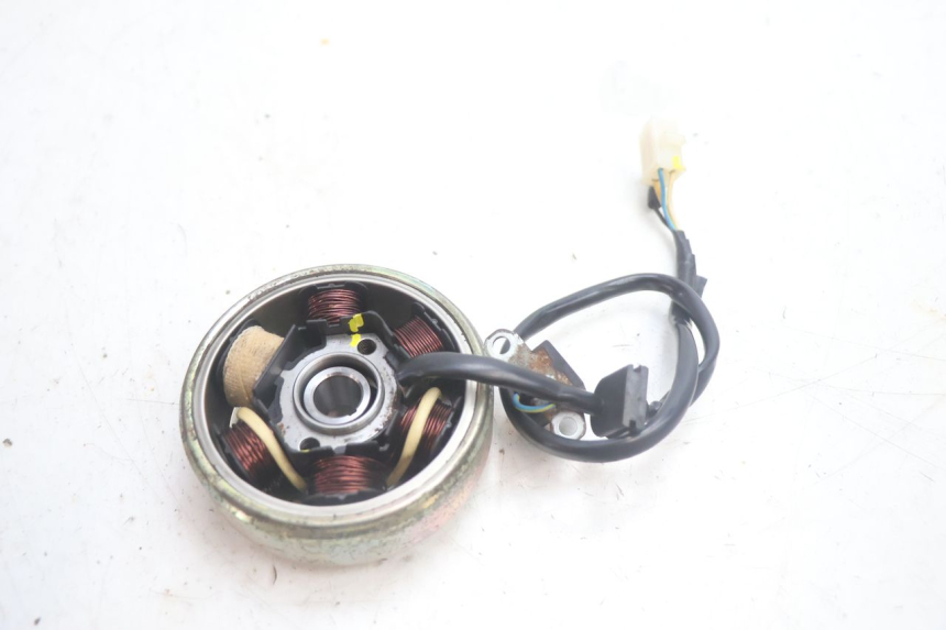photo de ROTOR STATOR PEUGEOT LUDIX 50 (2005 - 2007) - Autre angle de vue