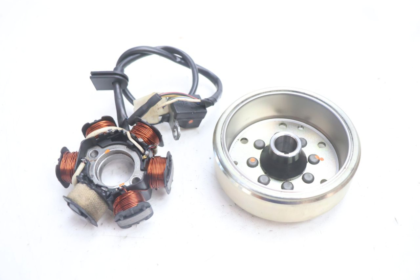 photo de ROTOR STATOR PEUGEOT LUDIX ONE 14P 50 (2004 - 2013) - Détail de la pièce