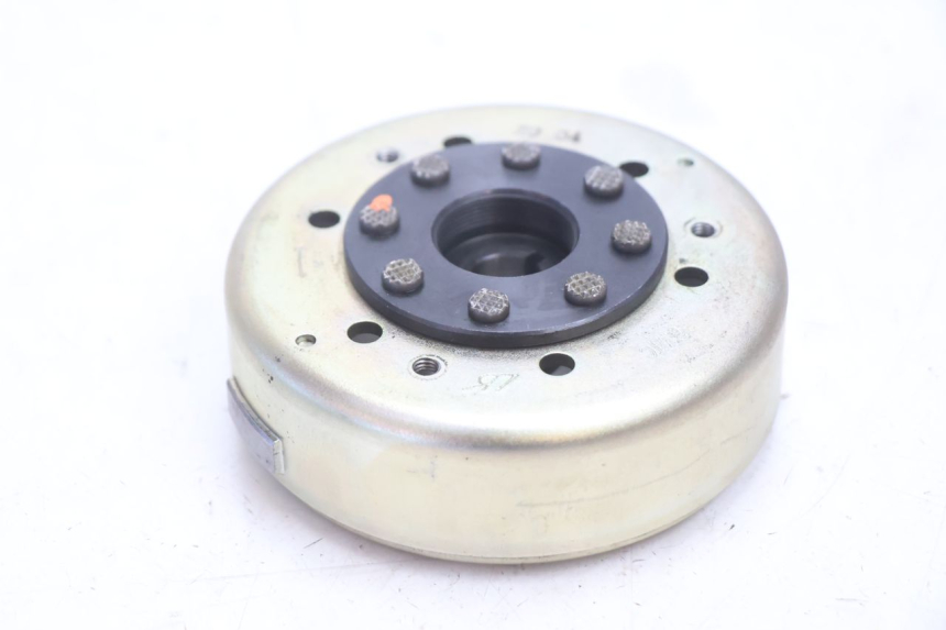 photo de ROTOR STATOR PEUGEOT LUDIX ONE 14P 50 (2004 - 2013) - Gros plan technique