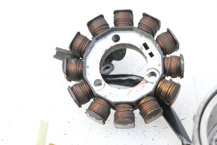 photo de ROTOR STATOR MBK MW TRYPTIK 125 (2014 - 2016) - Gros plan technique