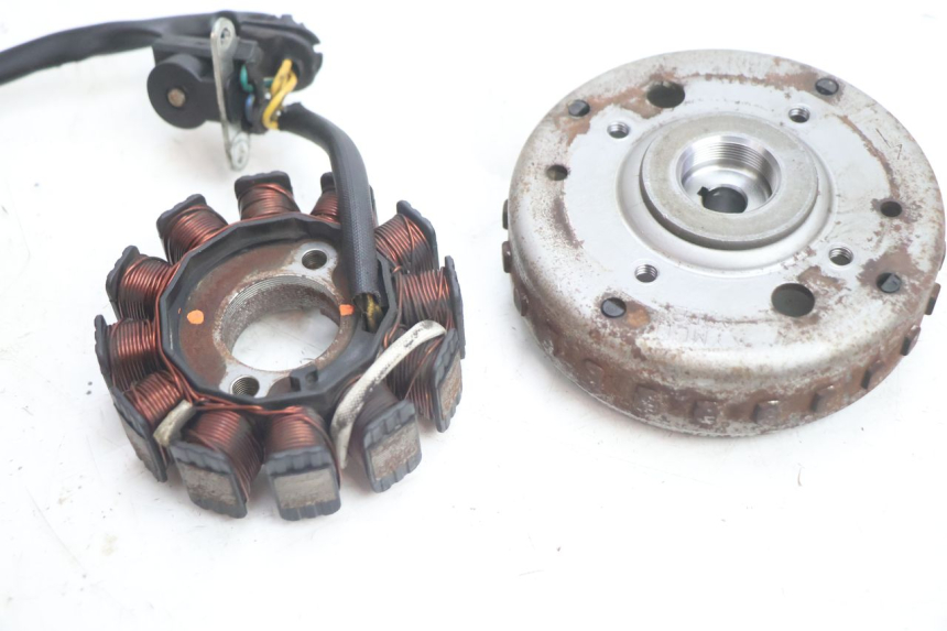photo de ROTOR STATOR KYMCO LIKE 4T 50 (2019 - 2025) - Gros plan technique
