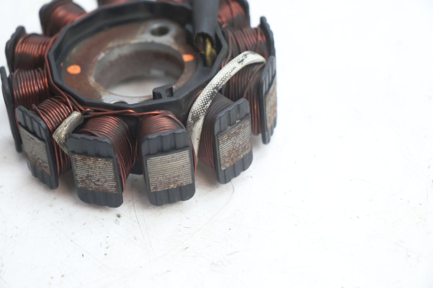 photo de ROTOR STATOR KYMCO LIKE 4T 50 (2019 - 2025) - Points de fixation