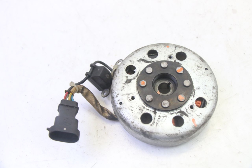 photo de ROTOR STATOR PIAGGIO NEW TYPHOON 50 (2010 - 2017) - Zoom état d’usage