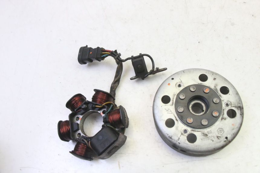 photo de ROTOR STATOR PIAGGIO NEW TYPHOON 50 (2010 - 2017) - Vue principale