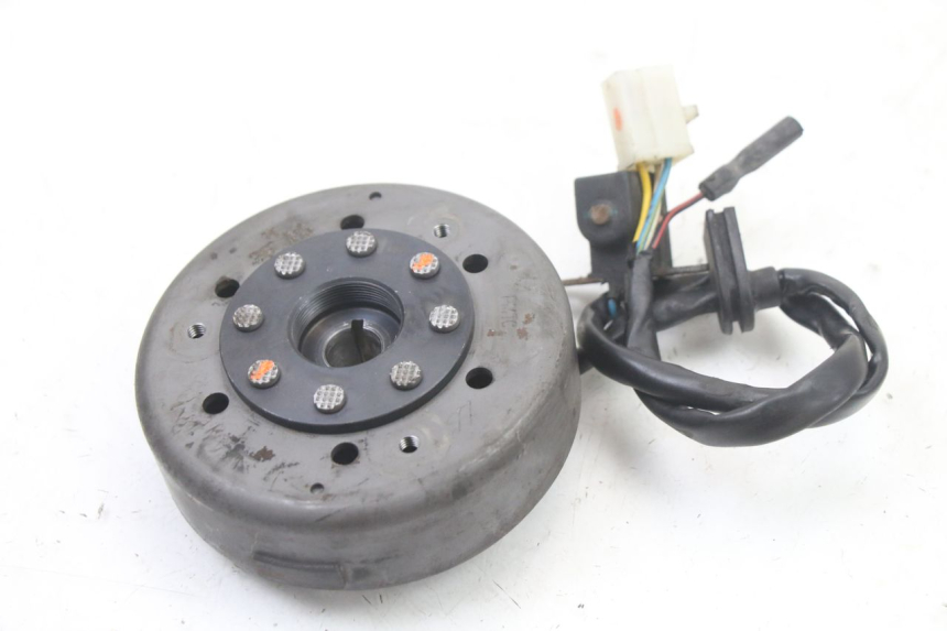 photo de ROTOR STATOR PEUGEOT KISBEE 2T 50 (2010 - 2017) - Zoom état d’usage