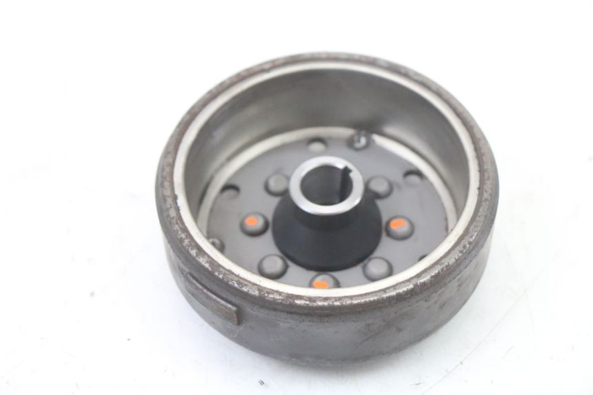 photo de ROTOR STATOR PEUGEOT KISBEE 2T 50 (2010 - 2017) - Points de fixation