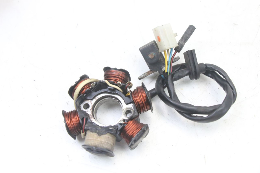 photo de ROTOR STATOR PEUGEOT KISBEE 2T 50 (2010 - 2017) - État de surface