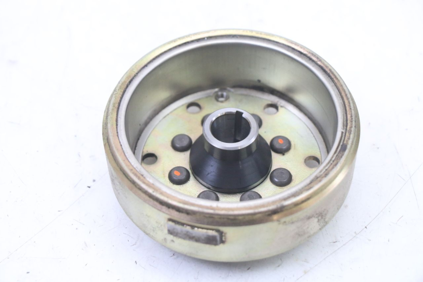 photo de ROTOR STATOR PEUGEOT LUDIX ONE 50 (2005 - 2008) - Points de fixation