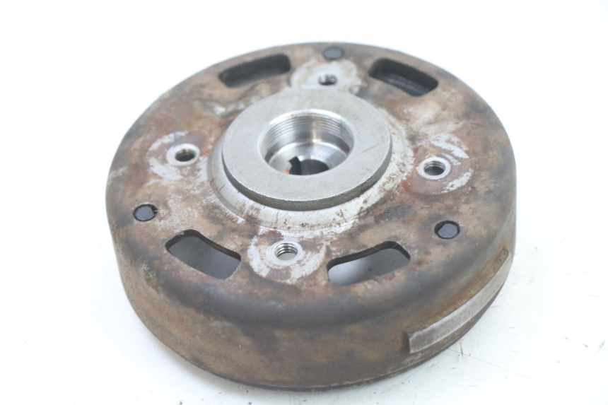 photo de ROTOR STATOR PEUGEOT TKR TREKKER FURIOUS 50 (2005 - 2014) - Gros plan technique