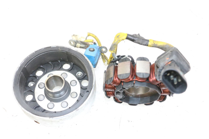 photo de ROTOR STATOR PIAGGIO VESPA LX 150 (2005 - 2013) - Autre angle de vue