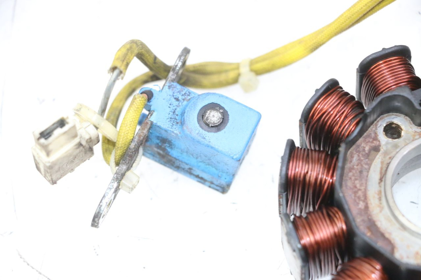 photo de ROTOR STATOR PIAGGIO VESPA LX 150 (2005 - 2013) - Points de fixation