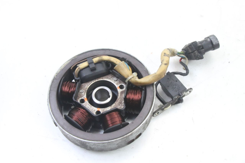 photo de ROTOR STATOR PIAGGIO VESPA S 2T 50 (2007 - 2014) - Autre angle de vue