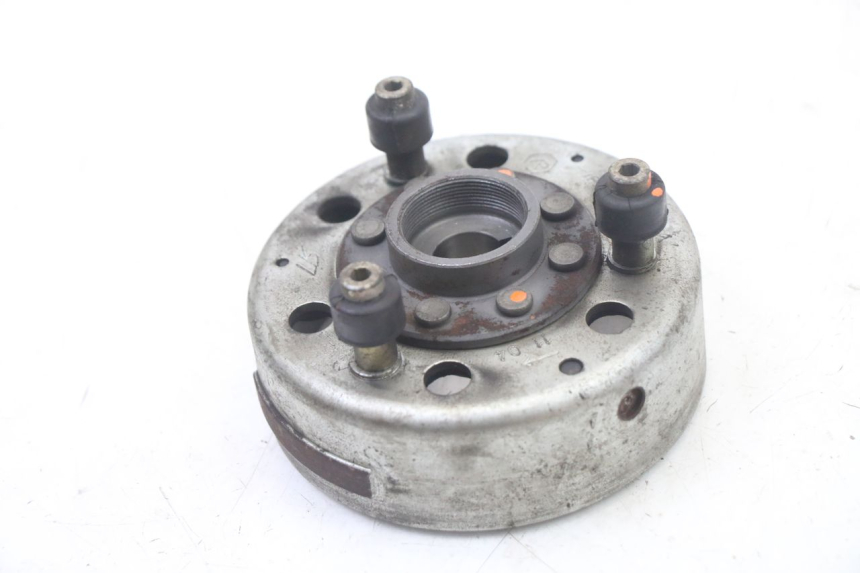 photo de ROTOR STATOR PIAGGIO X8 125 (2004 - 2007) - Gros plan technique