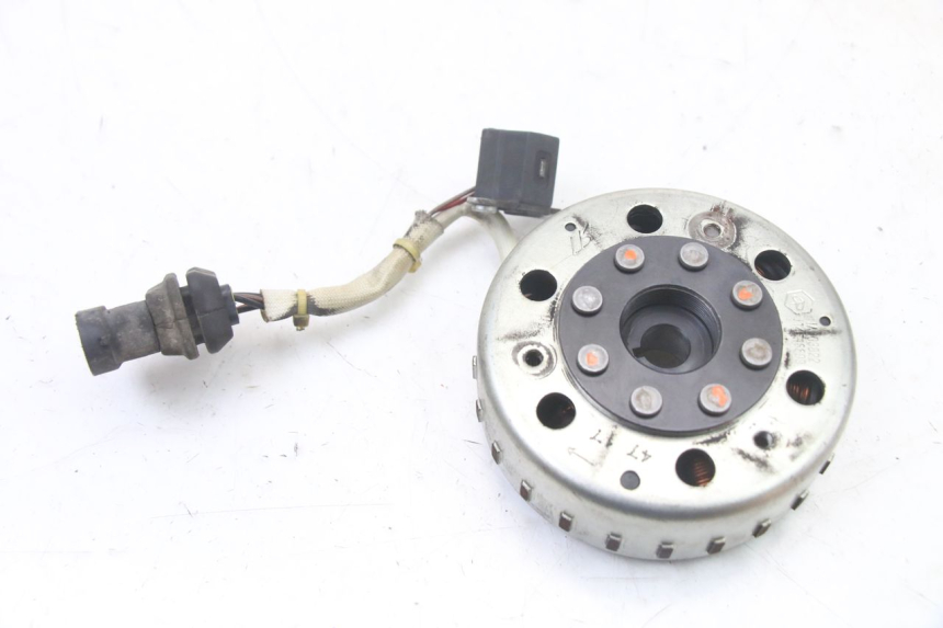 photo de ROTOR STATOR PIAGGIO ZIP 4T 50 (2018 - 2020) - Autre angle de vue