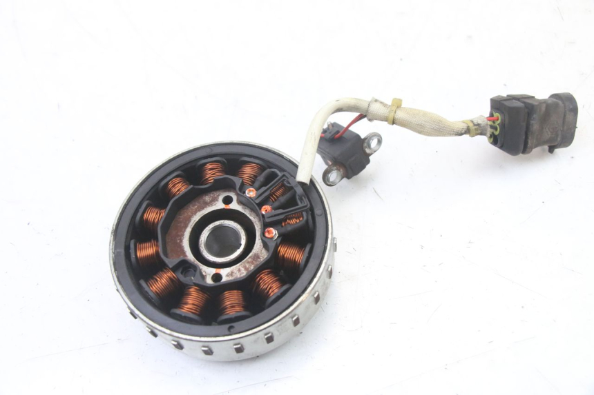 photo de ROTOR STATOR PIAGGIO ZIP 4T 50 (2018 - 2020) - Gros plan technique