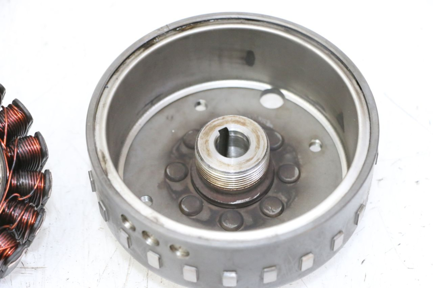 photo de ROTOR STATOR PEUGEOT SATELIS 125 (2013 - 2018) - Détails caractéristiques