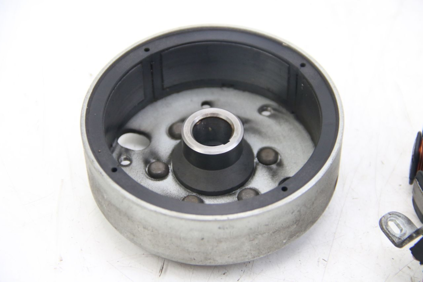 photo de ROTOR STATOR APRILIA SCARABEO 4T 50 (2009 - 2017) - Zoom état d’usage