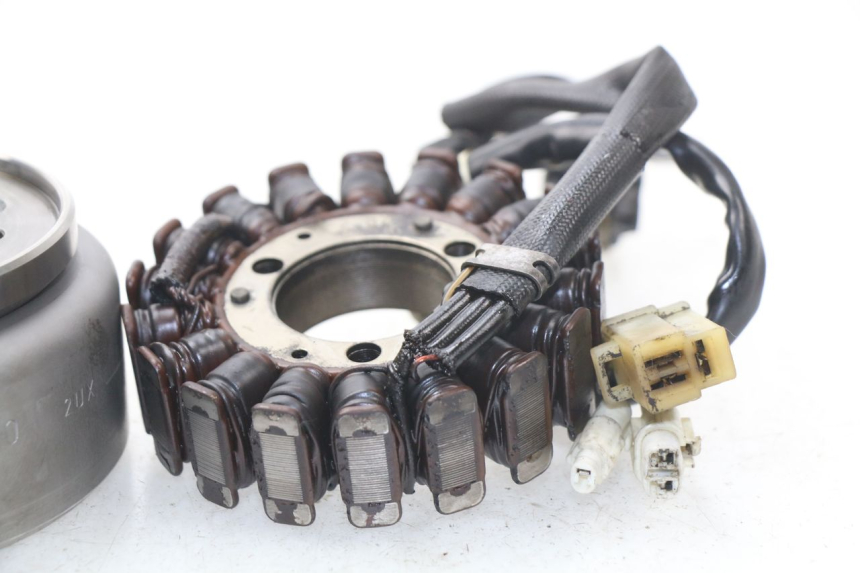 photo de ROTOR STATOR APRILIA SCARABEO GT 125 (1999 - 2007) - Gros plan technique