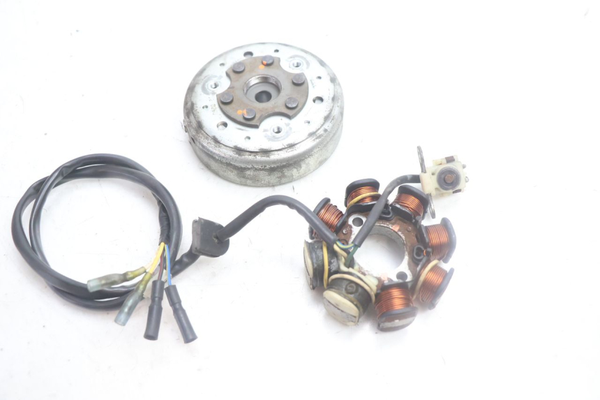 photo de ROTOR STATOR HONDA SCV LEAD 100 (2003 - 2007) - Vue principale