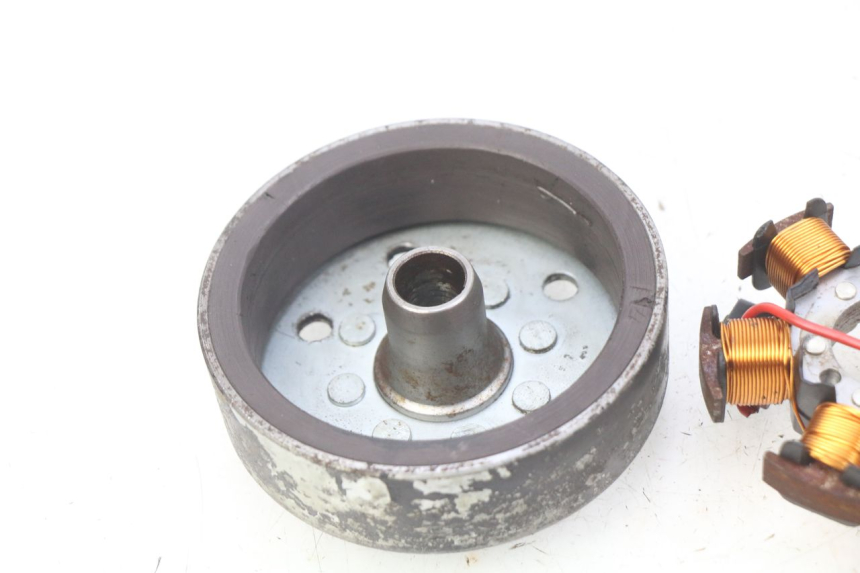 photo de ROTOR STATOR DERBI SENDA 50 (2003 - 2005) - Autre angle de vue