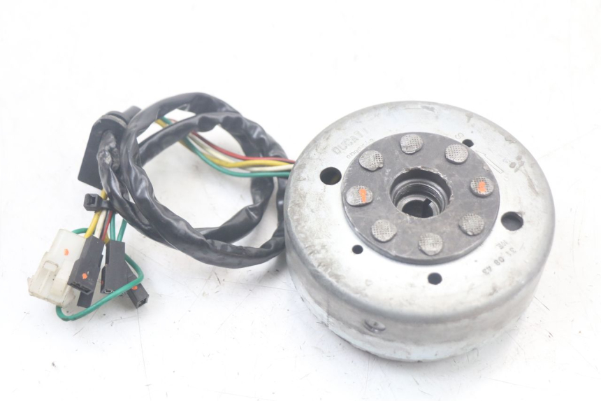 photo de ROTOR STATOR DERBI SENDA SM X-TREME 50 (2006 - 2010) - Autre angle de vue