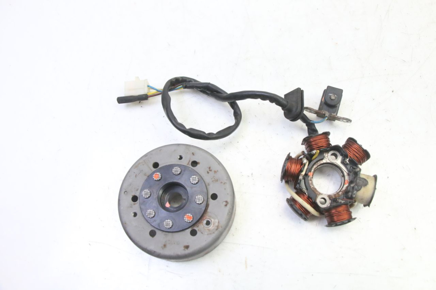 photo de ROTOR STATOR PEUGEOT SPEEDFIGHT 3 AIR 50 (2009 - 2015) - Vue principale