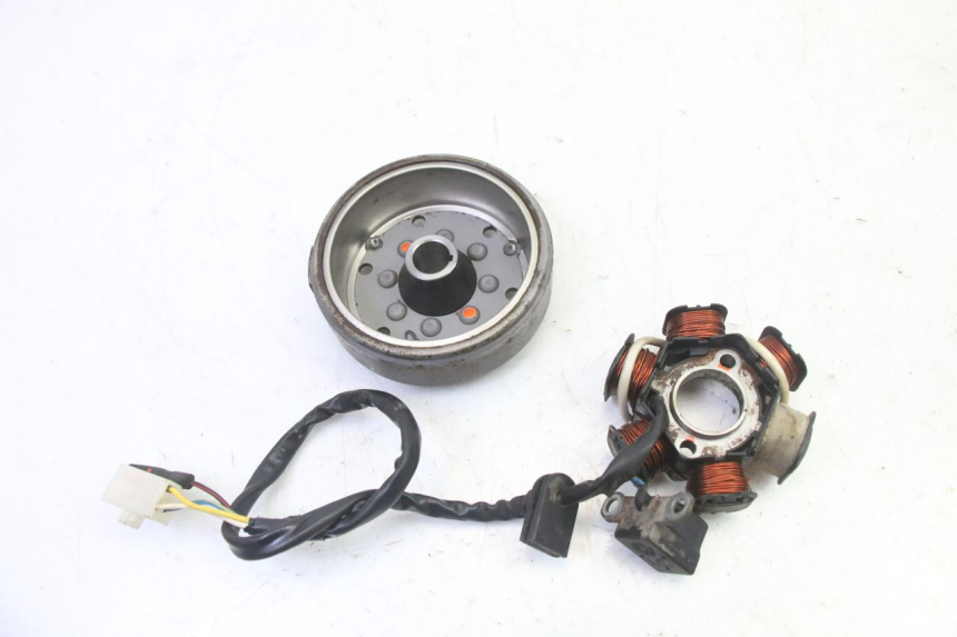 photo de ROTOR STATOR PEUGEOT SPEEDFIGHT 3 AIR 50 (2009 - 2015) - Détail de la pièce