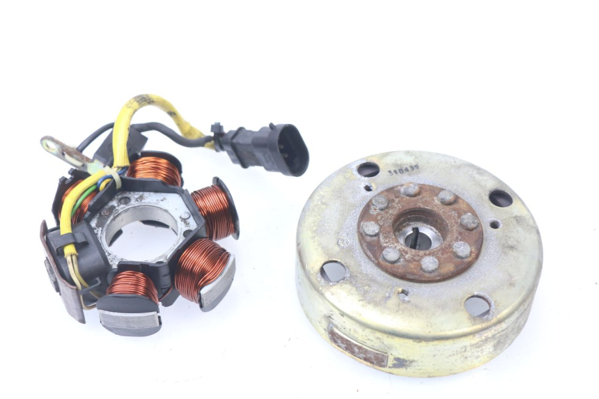 photo de ROTOR STATOR APRILIA SR CARB LC 2T 50 (2004 - 2012) - Vue principale