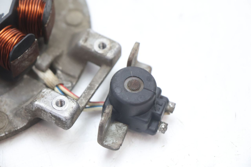 photo de ROTOR STATOR MBK STUNT NAKED 50 (2004 - 2018) - Points de fixation