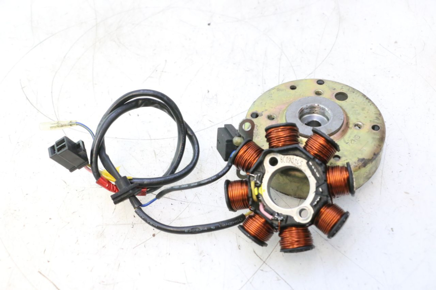 photo de ROTOR STATOR KYMCO SUPER 8 2T 50 (2007 - 2013) - Points de fixation
