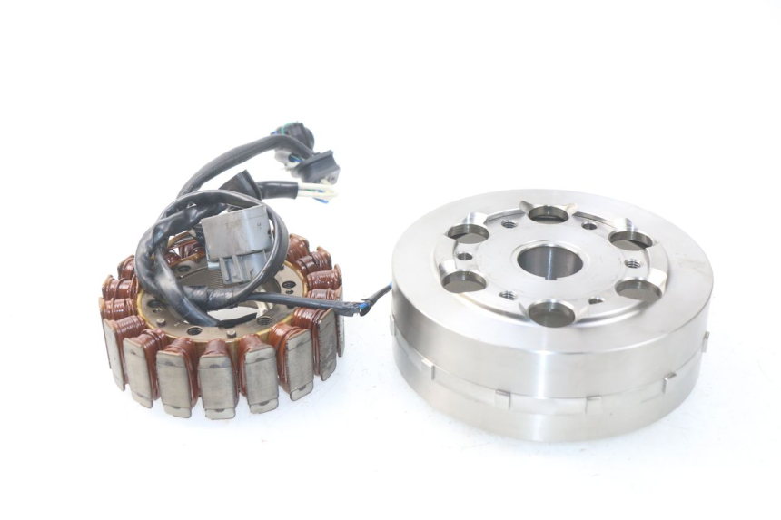 photo de ROTOR STATOR YAMAHA TDM ABS 900 (2002 - 2014) - Gros plan technique
