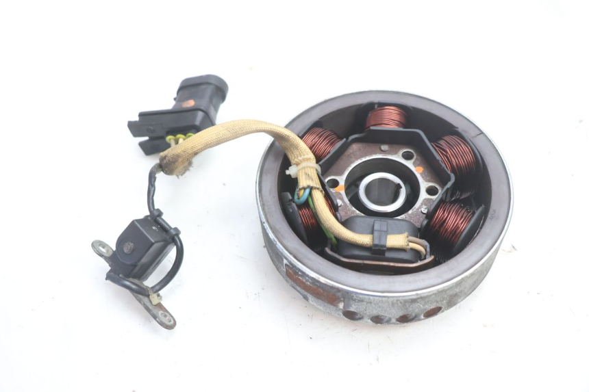 photo de ROTOR STATOR PIAGGIO TYPHOON 50 (2000 - 2009) - Autre angle de vue